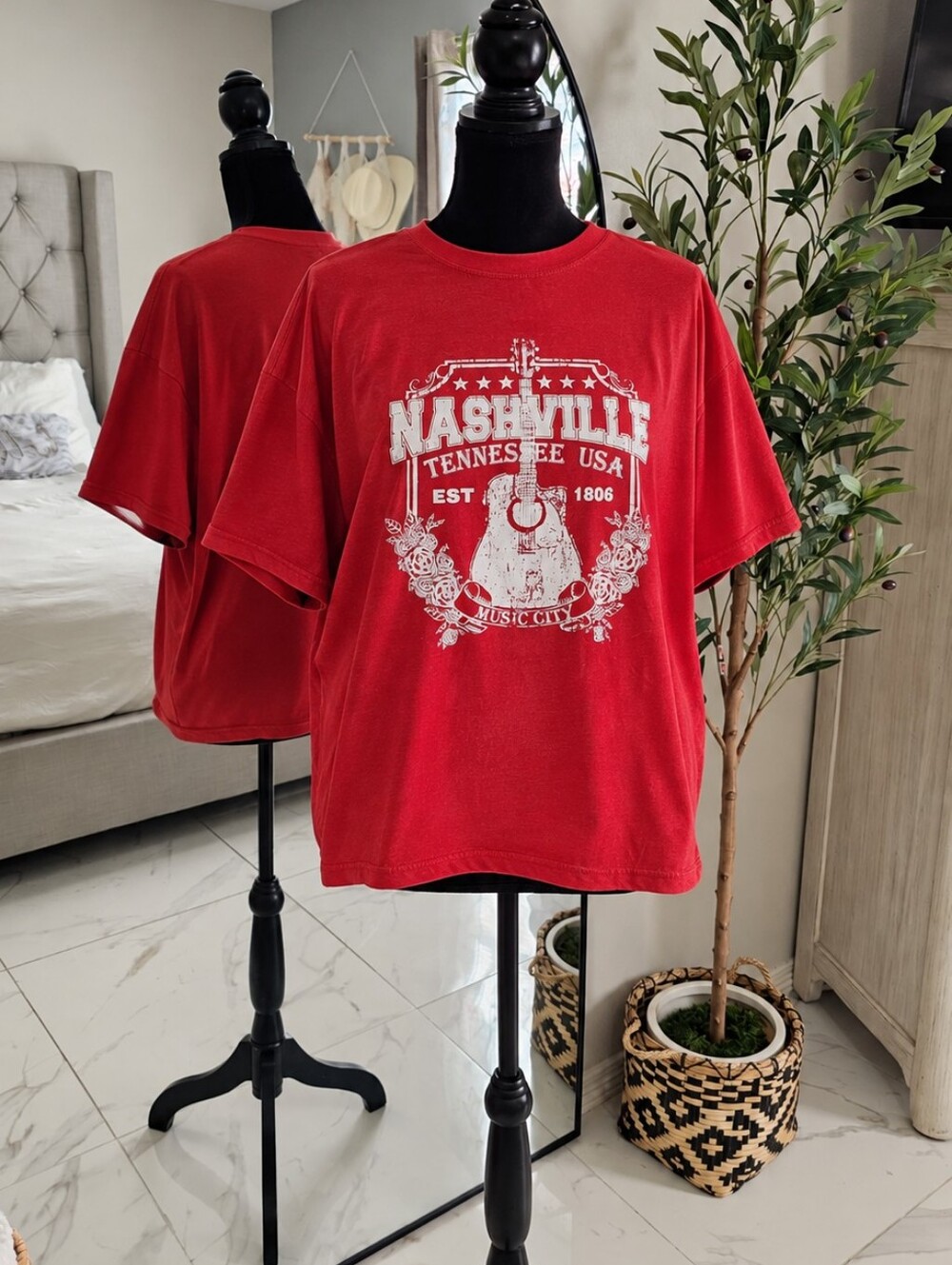 SHEIN Red Nashville Graphic Short Sleeve Tee